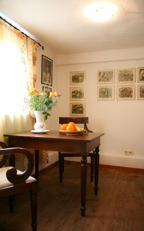 Gaestehaus Cheval Blanc Лорх Номер фото